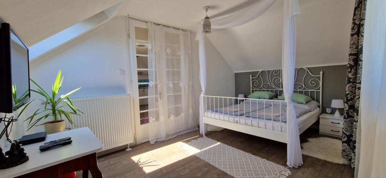 Boholand Apartman Eger Exterior foto